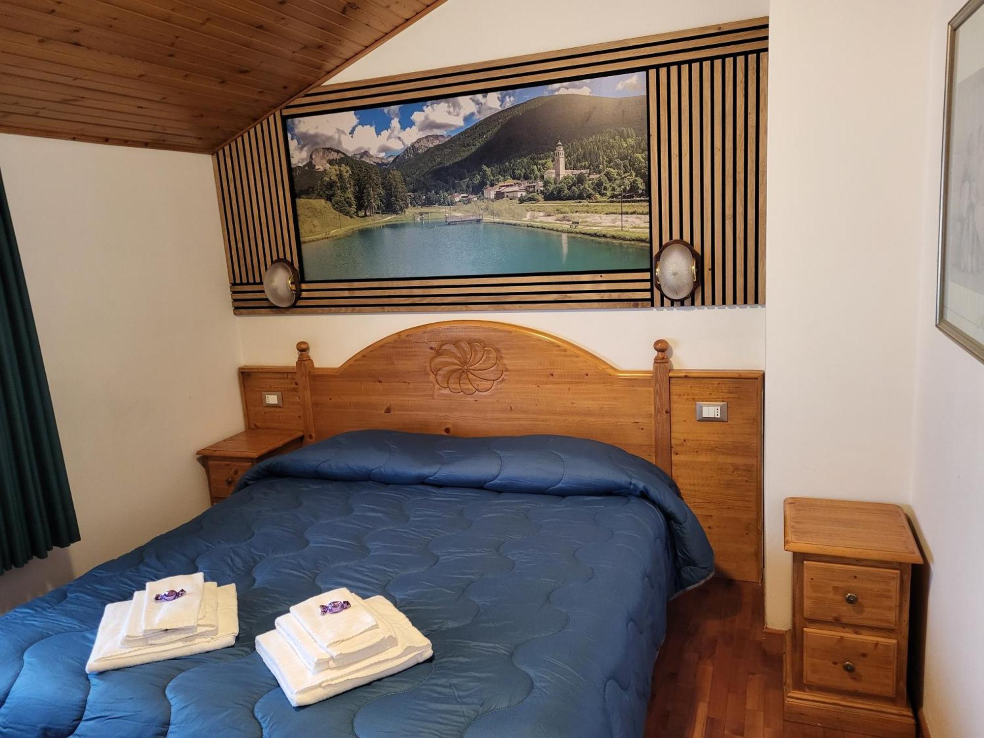 Albergo Meuble Tarandan Forni di Sopra Exterior photo